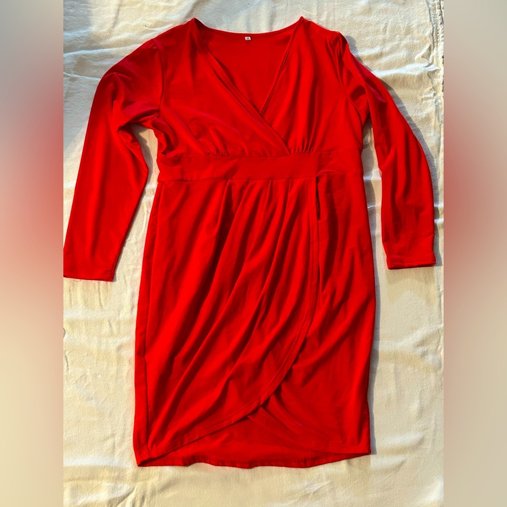 No brand, 2x, very flattering for plus size